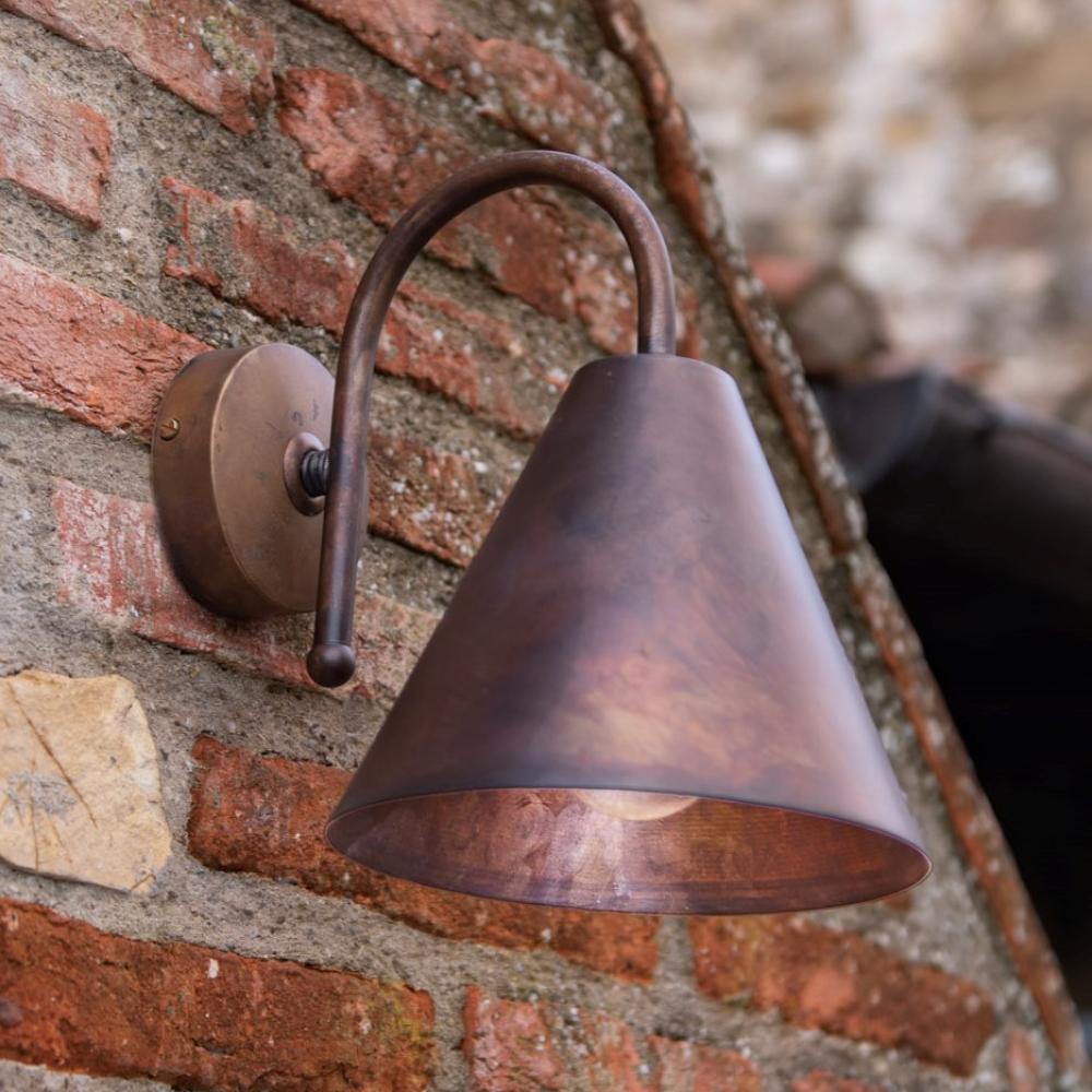 kulteri rez harang lampa tolcser vizallo mediterran rusztikus country vintage stilusu lampak hazfalra homlokzat vilagitas patinas lampak lameridiana paraszthaz felujitas.jpg